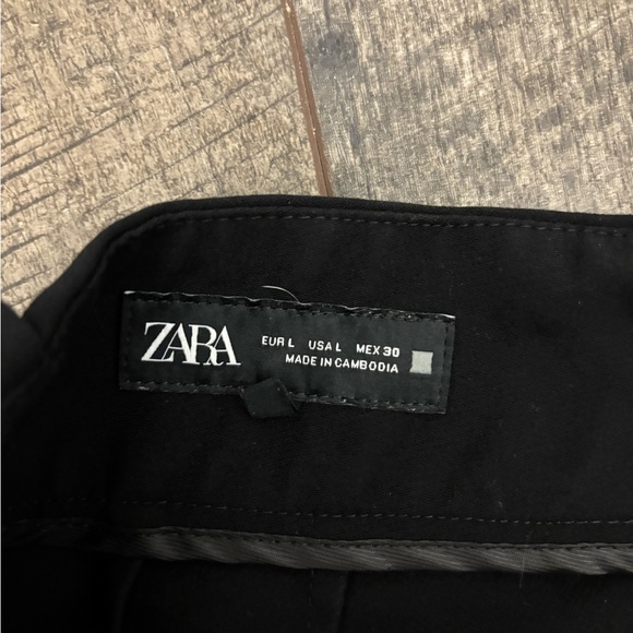 Zara Black Pleated CroppedTrousers - Picture 3 of 3